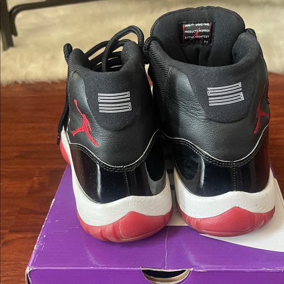Men’s Nike Bred 11s - Picture 2 of 5
